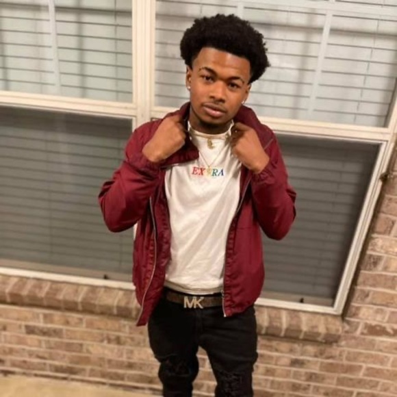 Meet your Posher, Chris - Picture 1 of 1